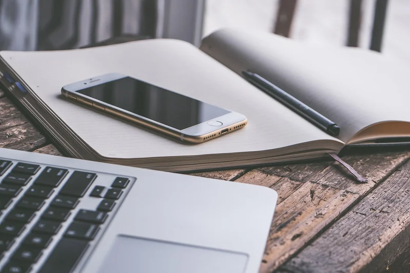 Application mobile vs ordinateur : quel support choisir ?