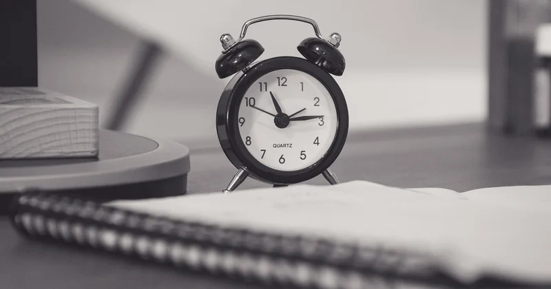 Le fameux délai de 24 heures : pourquoi certaines caisses bloquent