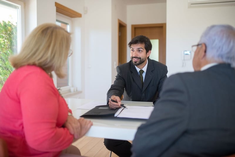 Signalétique bureaux région nantaise : 7 clés pour un espace pro qui marque